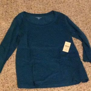 NWT 3/4 length sleeve t shirt
